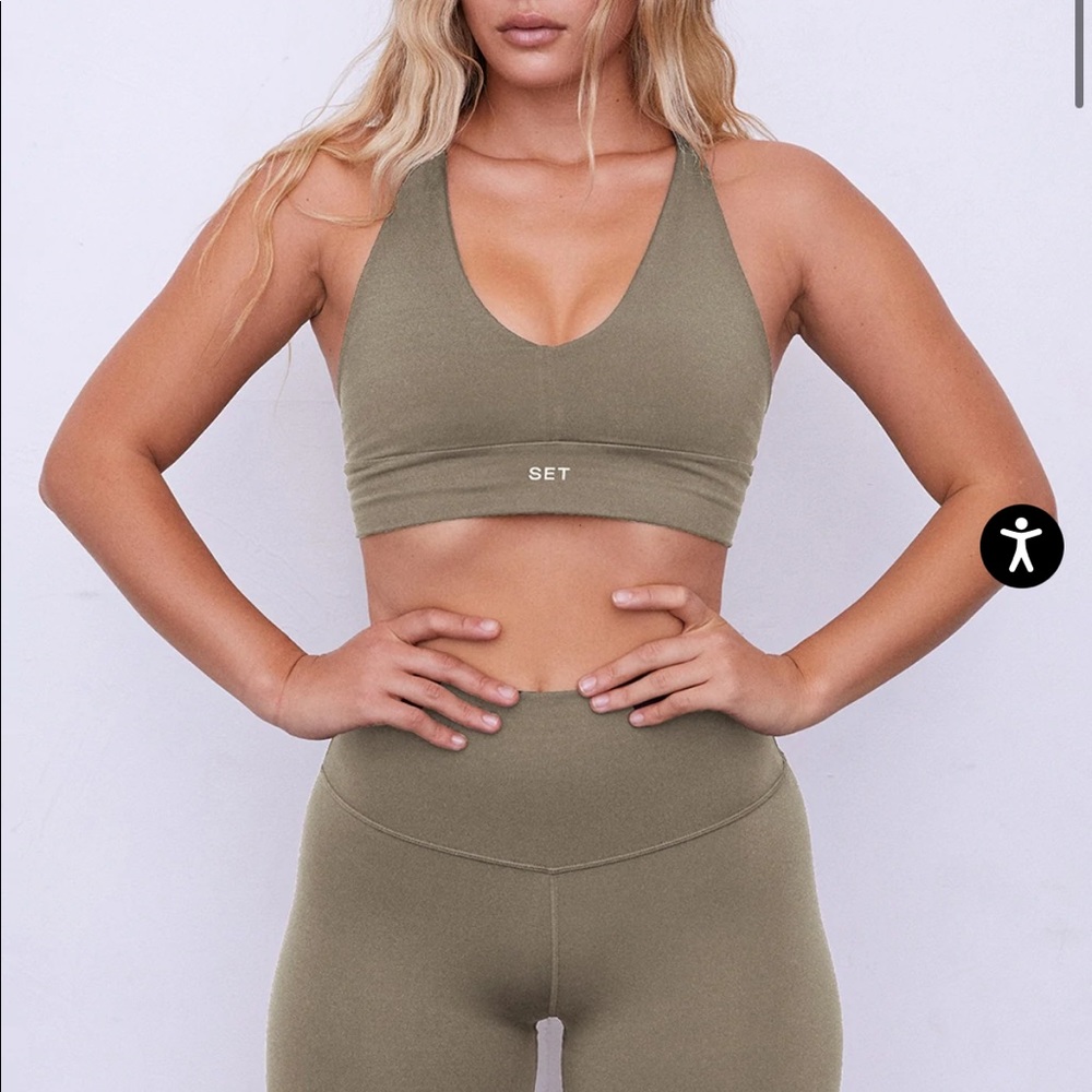 Set Active sports bra and leggings in Sage